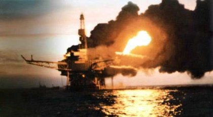 Пожар на нефтяной платформе