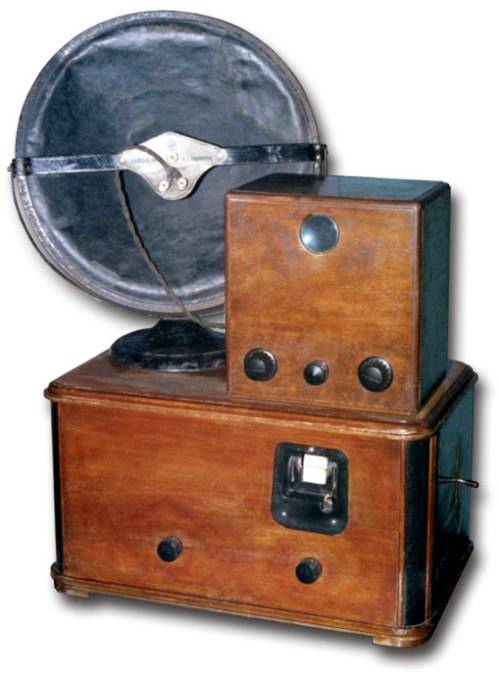 Первый советский оптико-механический телевизор